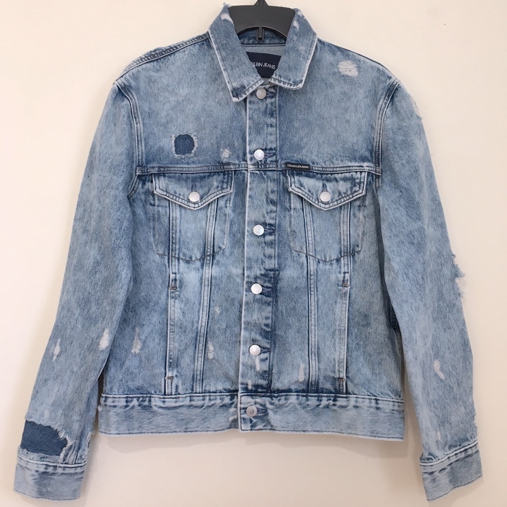 CALVIN KLEIN Distressed Rip & Repair Trucker Blue Denim Western Jean Jackets